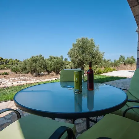 Diamond Giannopoulos Elea *