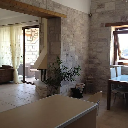 Diamond Giannopoulos Elea * Kyparissia