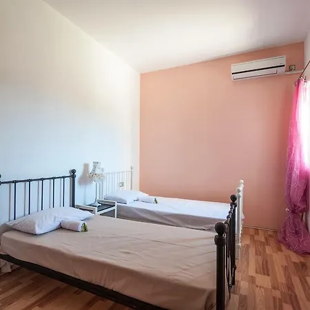 Diamond Giannopoulos Elea Kyparissia