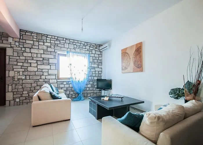 Diamond Giannopoulos Elea Apartmán *