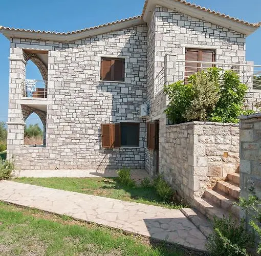 Diamond Giannopoulos Elea Kyparissia